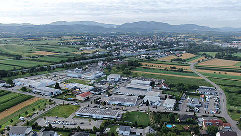 Drohnenaufnahme vom Q-FOX® Campus in Appenweier